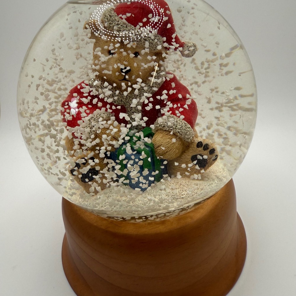 Eddie Bauer Home 1998 Teddy Bear Christmas Snow Globe Musical Glitter Dome - Picture 2 of 7